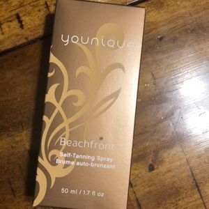Younique self tanning spray
